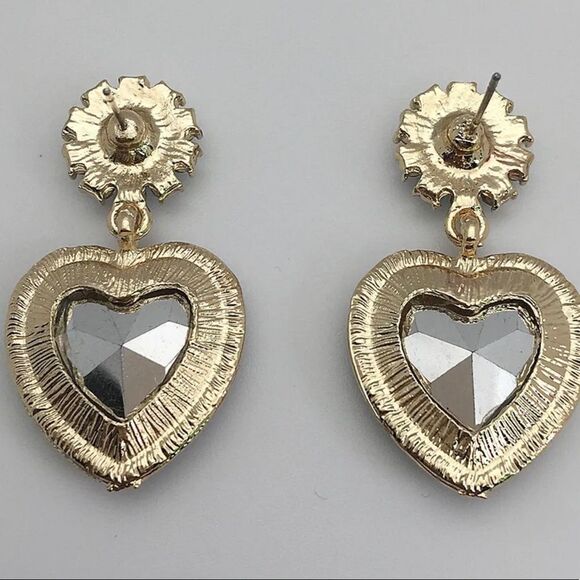 NWT BJ Heart Earrings  sold out - Picture 2 of 2